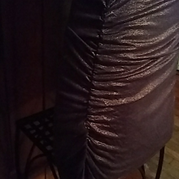 Express Pullover Top - Picture 4 of 8